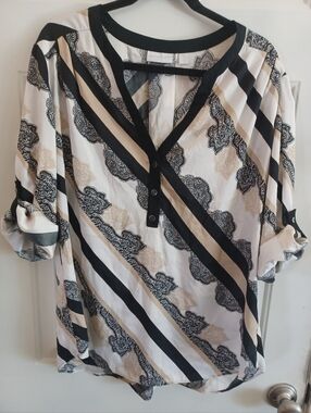 New York & Co Silky Satin Quarter Sleeve Blouse XL